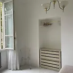 アパート In The Heart Of *