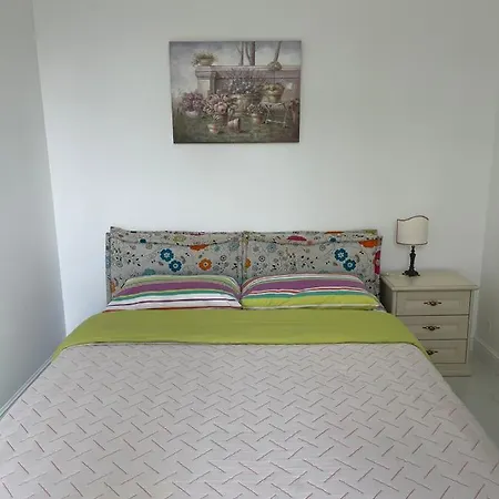 Apartment In The Heart Of *