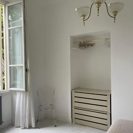 Apartment In The Heart Of *